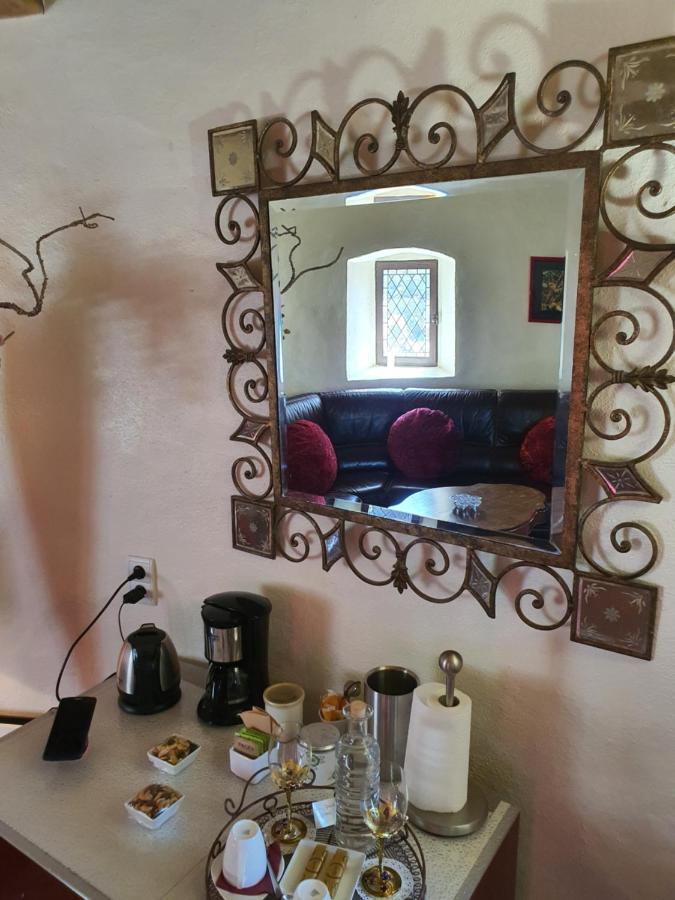 Chambre D'Hotes Au Chateau De Belcastel Exterior foto
