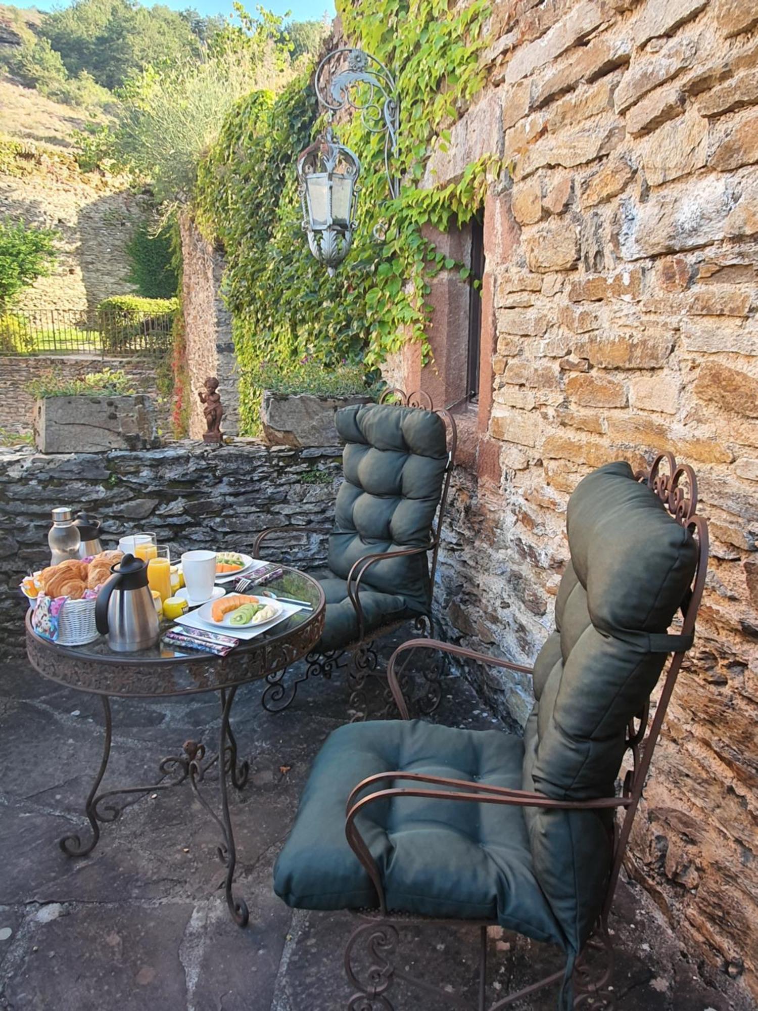 Chambre D'Hotes Au Chateau De Belcastel Exterior foto