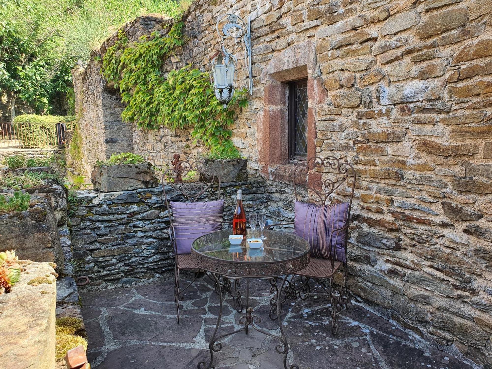 Chambre D'Hotes Au Chateau De Belcastel Exterior foto
