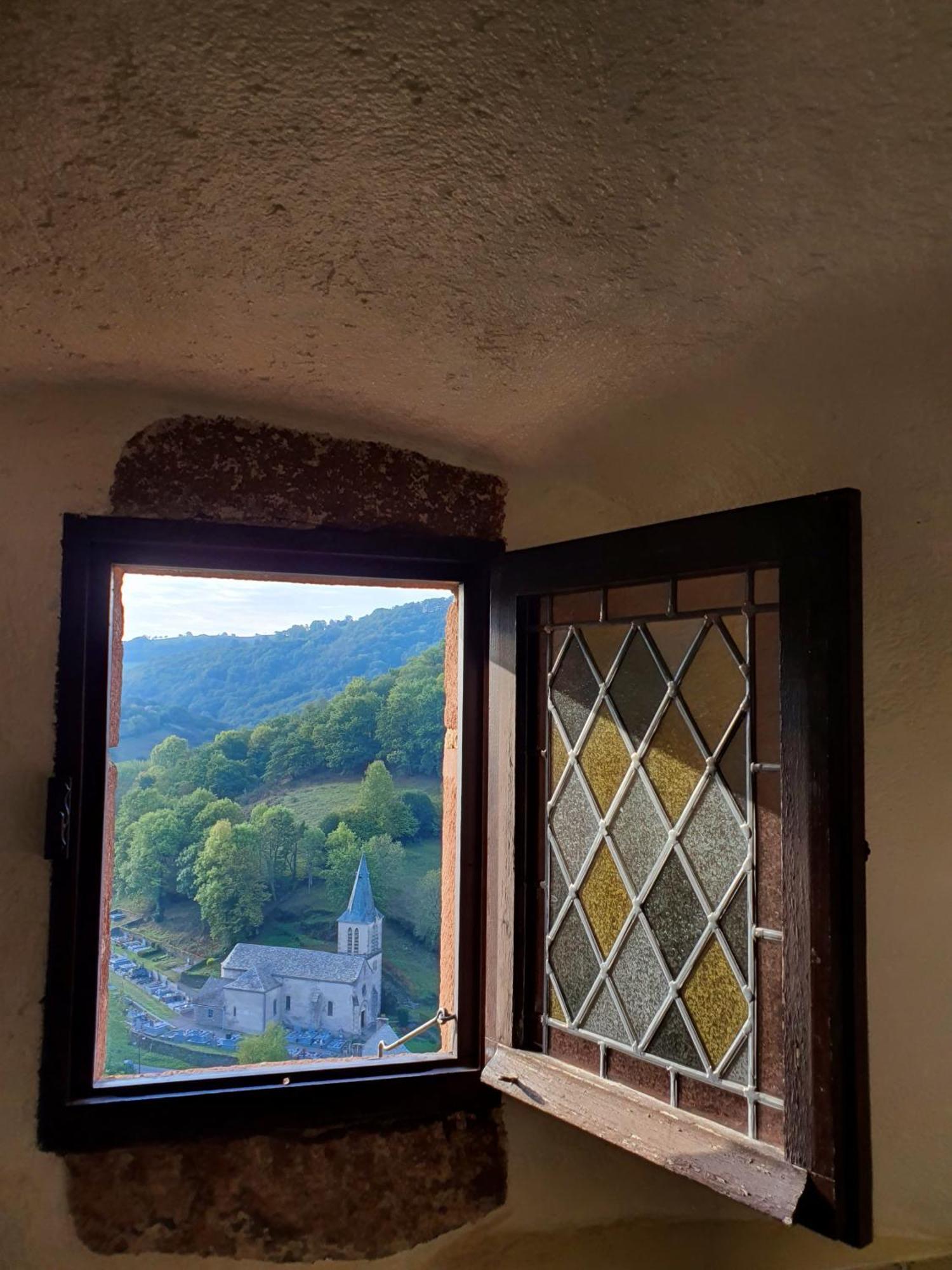 Chambre D'Hotes Au Chateau De Belcastel Exterior foto